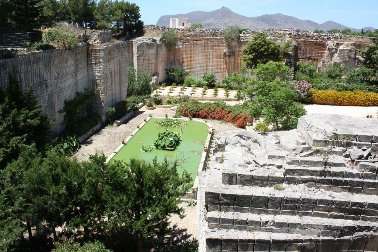 Giardino Dell'Impossibile Di Antonino Campo Apartment Favignana Luaran gambar